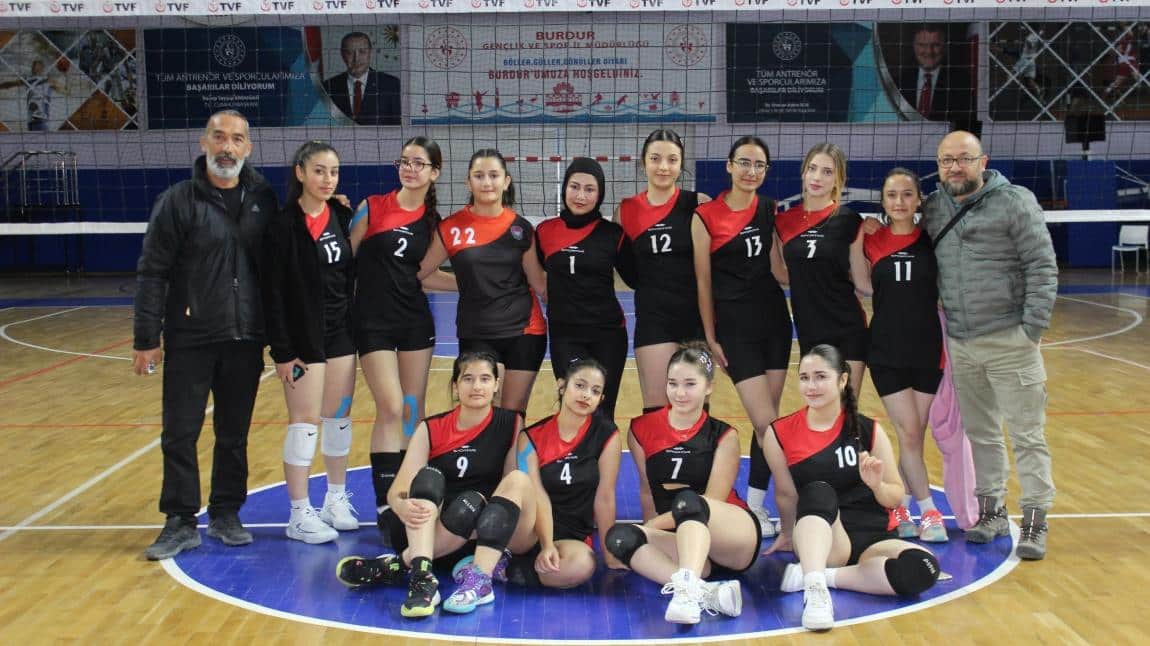  VOLEYBOL TAKIMIMIZIN  GALİBİYET SEVİNCİ