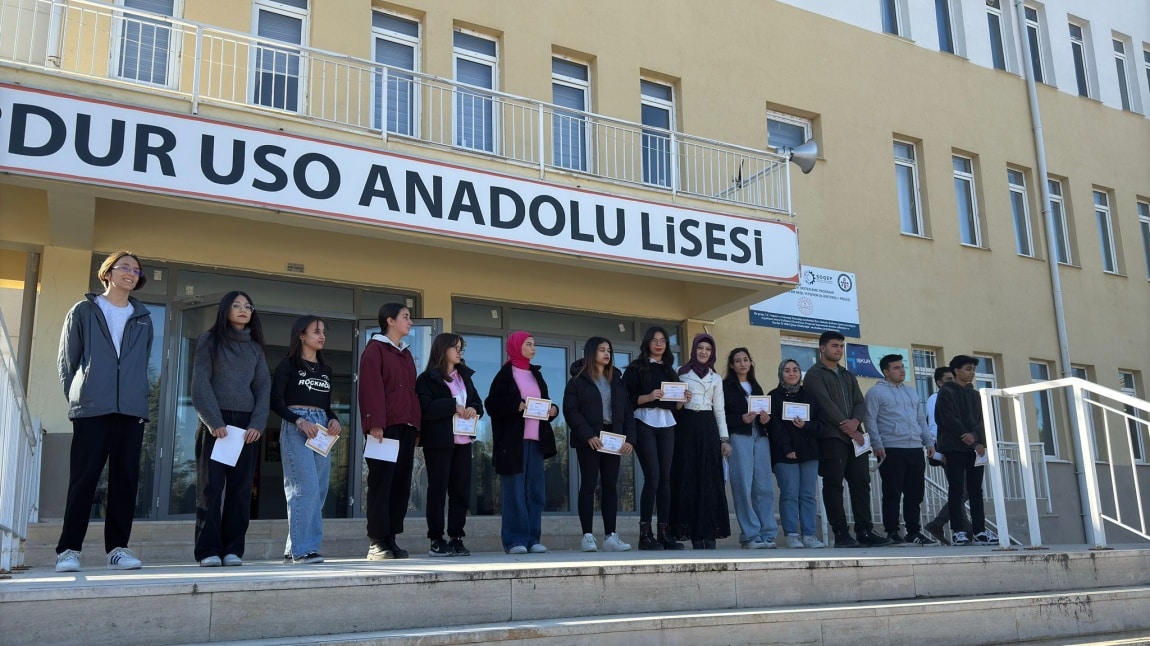 Onur Belgesi alan öğrencilerimiz